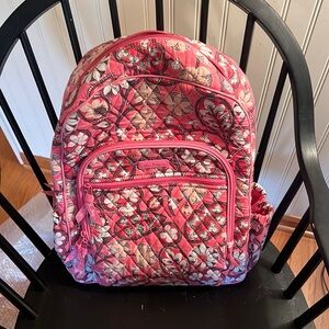 Like new pink floral Vera Bradley backpack.